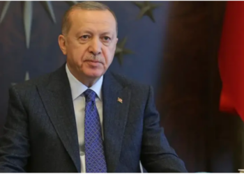 “Dyert e Turqisë janë të mbyllura për Greqinë”/ Erdogan bën deklaratën e fortë para Samitit të NATO-s: E anulova takimin me Mitsotakis