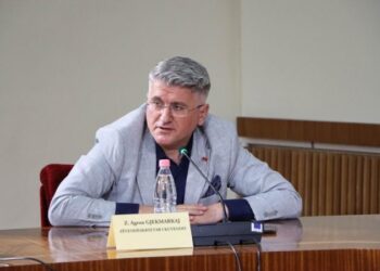 Babo, një ditë më pas i telefonon Bake xhanit!