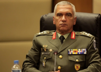Rriten tensionet/ Gjenerali grek i përgjigjet ministrit turk: Hajde ha peshk të zi dhe pi ujë të kripur, provokimet…