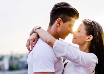 Bëhu gati! Këto katër shenja të Horoskopit do të dashurohen në verë