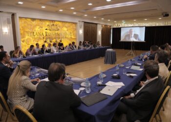 ISSH zhvillon diskutimin e hapur në Tiranë mbi gjyqin e ish-komandantëve të UÇK, panelistët: Gjyqi është një absurd, gjykata jashtë normave kushtetuese
