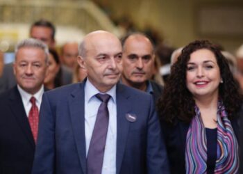 Ish-kryeministri i Kosovës pas samitit të BE: Bllokuesi i vizave nuk është vetëm Macron, por edhe Vjosa Osmani