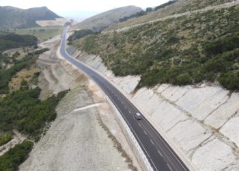 Akuzat për Kardhiq-Delvinë: Berisha tenderoi 3 lote, në 4 vite nuk përfundoi dot asnjë