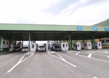 Nis zbatimi i marrëveshjes Shqipëri-Kosovë/ S’ka kontrolle në kufi fundjavave dhe në festa. Radhët zhvendosen te trau në Kalimash