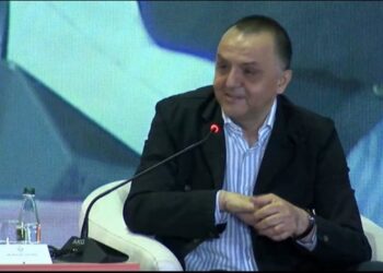 ‘S’ndodh më ‘hiqja Lenës jepja Prenës’/ Lame: Korrupsioni vazhdon në Kadastër. Punonjësit presion për rritje rroge sepse…