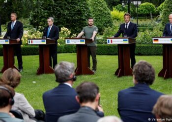 4 vende të BE pro perspektivës “së menjëhershme” të pranimit për Ukrainën