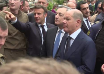 Macron, Scholz dhe Draghi vizitojnë Irpin, qytetin e shkatërruar nga bombardimet ruse