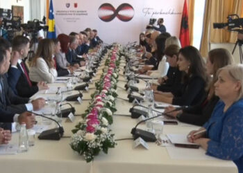 Ndërtimi i linjës hekurudhore Durrës-Prishtinë/ Marrëveshja për bashkëfinancimin: 1 mln euro i mbulon Shqipëria, 980 mijë euro Kosova