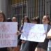 Maturantët protestë para ministrisë së Arsimit: Të përsëritet testi me zgjedhje
