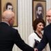 Qeveria e Petkov nuk i “mbijetoi” votëbesimit në Parlament/ Presidenti i Bullgarisë nis bisedimet për të shmangur zgjedhjet e parakohshme