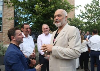 Rama, “sherr” me Braçen për numrin e lopëve dhe të imtave: Do kenë ngordhur. Deputeti: Nuk i numërova unë, por INSTAT…!