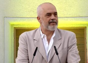 “Ka kërcënuar edhe qeverinë”/ Rama në Kongresin Zgjedhor të Federatës Botërore: Në ka ardhur në majë të hundës kjo…