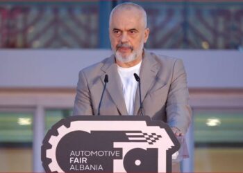 Rama premton të sjellë ‘Formula 1’ në Shqipëri: Nuk kemi pse të trembemi nga një ëndërr