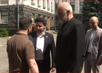 VIDEO/ Rama dhe Abazoviç takohen me Zelenskyn në Kiev: Manifestim i rëndësishëm i mbështetjes nga partnerët