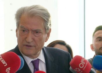 Berisha do që t’i ‘kënaqë’ të gjithë: Jo anëtar kryesie e sekretar njëkohësisht. Në PD, po përpiqemi të mos dublojmë funksionet