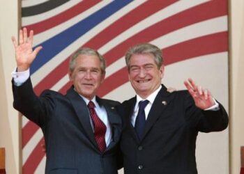 Sot ‘non grata’/ Berisha kujton vizitën e George W. Bush në Shqipëri: Kulmi i marrëdhënieve shqiptaro-amerikane!