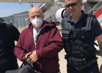Deportimi/ Vrau dy shokë 25 vjet më parë, ish-polici Tomor Çela “paketohet” nga SHBA-të
