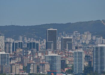 Dyfishohen shitjet e shtëpive në Turqi/ Blerësit e huaj që kryesojnë janë rusët