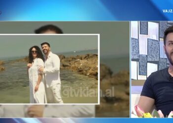 “Me të bardha veshur o”! Këngëtari i njohur pëson aksident, ‘qan’ hallin e veshjes