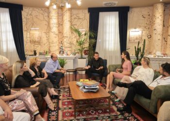 Nga Emina Çunmulaj tek Fadil Berisha/ “Muza Competition”, stilistët e Kosovës në Tiranë, Veliaj: Këto janë ditët e mira të shqiptarëve