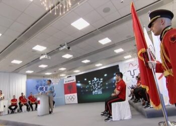 Shqipëria gati për Lojërat Mesdhetare “Oran 2022”/ Ekipi kombëtar merr Flamurin në dorëzim, Veliaj: Vazhdojmë investimet për sportin!