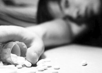 Emri/ Tragjedi në Elbasan: 19-vjeçarja vetëhelmohet, dërgohet në spital në gjendje të rëndë shëndetësore