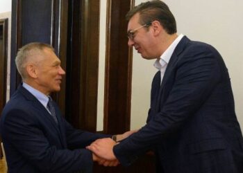 BE i tregoi vendin Lavrovit/ Vuçiçi bën lëvizjen e menjëhershme, takon ambasadorin rus ne Beograd