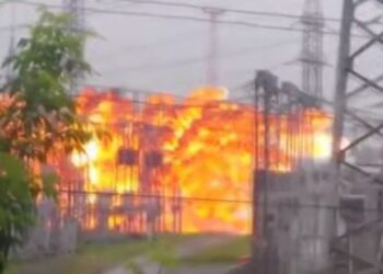 Përfshihet nga flakët gjatë natës nënstacioni i energjisë elektrike në Bradadesh