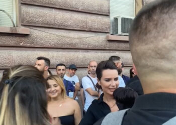 FOTOT/ Kush janë deputetët ‘kritikë’ të Berishës që u ‘detyruan’ t’i bashkohen protestës