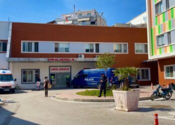 U hodh nga materniteti i Sarandës/ Mjeku: 35-vjeçarja e kishtë fëmijën e gjashtë, donte të…