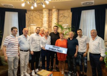 Një rrugë merr emrin e legjendës së futbollit “Zyber Fagu”, Veliaj: Nderojmë modelet që kanë lënë gjurmë