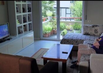 VIDEO / Sali Berisha publikon spotin e 7 Korrikut, por qytetarët i shfaq me shtëpi luksoze dhe të punësuar…
