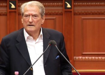 Berisha i rikthehet sulmeve ndaj Bashës: Mori 11 milionë euro për pallatin! Pse SPAK nuk heton sarajet e Ramës?