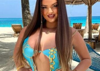 FOTOT/ “E paske kap sheikun eee”! Publikoi foton me mashkullin misterioz, Enca reagon ndaj komenteve negative: Kuptova që jeni…!