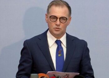 Drejtori i Doganave Genti Gazheli reagon ndaj akuzave: Gjobë mediatike, shantazh dhe hakmarrje e pronarit të medias për gjobitjen e biznesit të tij