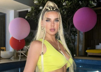 FOTOT/ E veshur me bikini “përvëluese”, modelja Kejvina Kthella “tërbon” mijëra ndjekësit e saj në “Instagram”