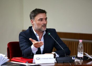 “SPAK të vijojë hetimin e të gjitha aferave”/ Alibeaj: Lojërat me shkarkime ministrash janë manovrat e fundit të Ramës