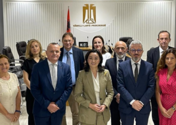 Ambasadorja Yuri Kim, takim me KLP: Shpresojmë të bëni punën të pandikuar. Ecim përpara së bashku