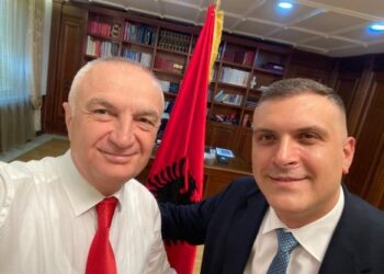 “Sa shpejt ikën 5 vite!”/ Në prag të lënies së detyrës, ja foto e fundit e Ilir Metës nga zyra e Presidencës