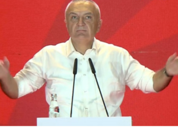 “Mezi pres të rikthehem për mandatin e dytë”/ President, kryeministër apo kryetar Kuvendi? Meta: Jam ndjerë më mirë në Presidencë!