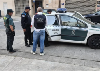 Ngjarja tronditëse/ U rrëmbye dhe u përdhunua për 6 ditë rresht, policia shpëton gruan falë letrave që hodhi nga dritarja