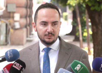 Takimi informal i deputetëve të PD-së/ Salianji kërkon ‘bashkim’: Duhet të ulemi të gjithë, nuk mund të përjashtojmë…