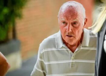 “Të lutem mos më lër të vuaj”/ 73-vjeçari i preu fytin gruas por lirohet nga burgu, ja shkaku i ‘veçantë’ i krimit