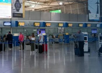 Ngërçi/ Kaos në aeroportet europiane, anulohen dhjetëra fluturime, çfarë po ndodh në Spanjë dhe Francë