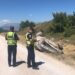 Aksident në Maliq/ Mjeti kthehet përmbys në anë të rrugës, shoferi dhe pasagjeri në spital