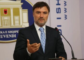 “I.M bashkëpunëtor i Sigurimit/ Alibeaj pas takimit me Nikollën: Duam standarde jo emra, refuzova të njihem me detajet e dosjes