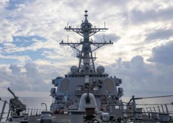 Demonstrim force/ SHBA “tregon muskujt”, luftanija amerikane në ujërat e pretenduar të Kinës