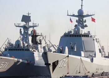 Zyrtari i lartë britanik jep alarmin: Armët e avancuara do të na sjellin katastrofën, jemi në spirale të rrezikshme