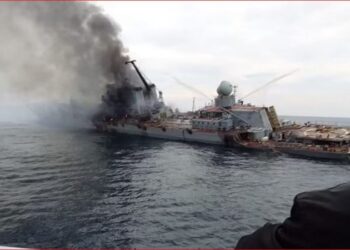 “Akt vetëvrasës”/ Poshtërohet ushtria ruse, flota detare e Putinit fundos anijen e vet në brigjet e Mariupolit