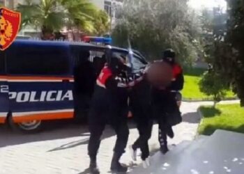 Nga Durrësi në Berat, për të shitur “të bardhë”, arrestohet 36-vjeçari/ Ja ku i kishte fshehur drogën